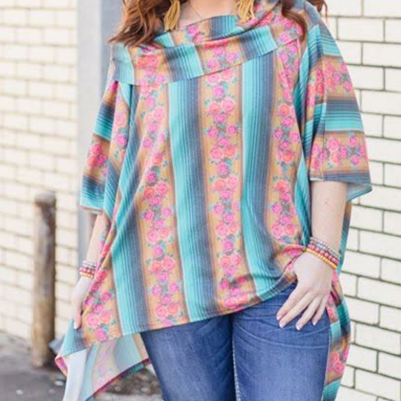 Primavera Poncho - Picture 2 of 5